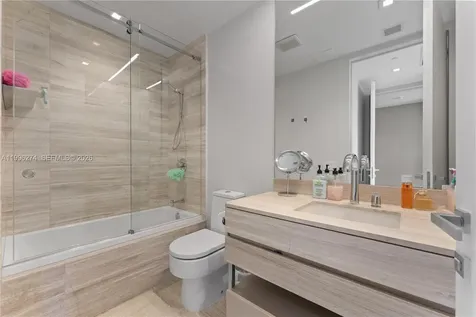 18975 Collins Avenue Sunny Isles Beach FL 33160