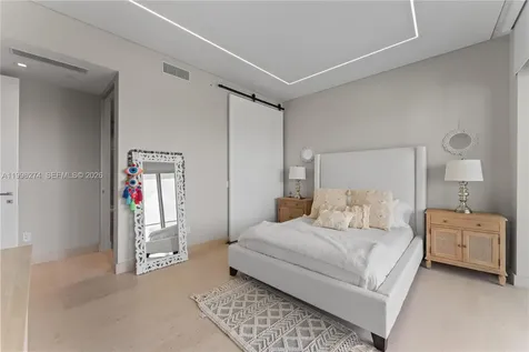 18975 Collins Avenue Sunny Isles Beach FL 33160