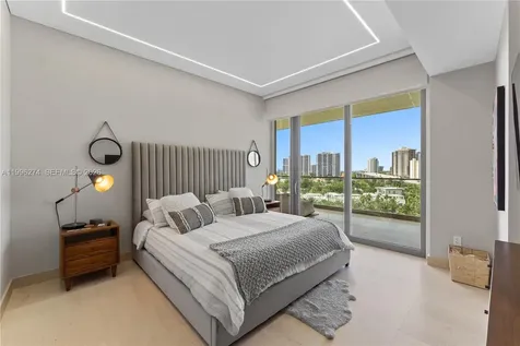 18975 Collins Avenue Sunny Isles Beach FL 33160