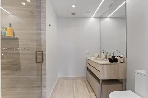 18975 Collins Avenue Sunny Isles Beach FL 33160