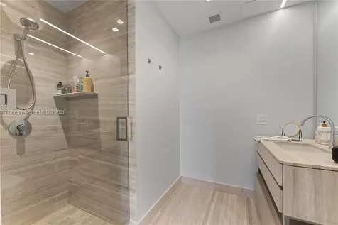 18975 Collins Avenue Sunny Isles Beach FL 33160