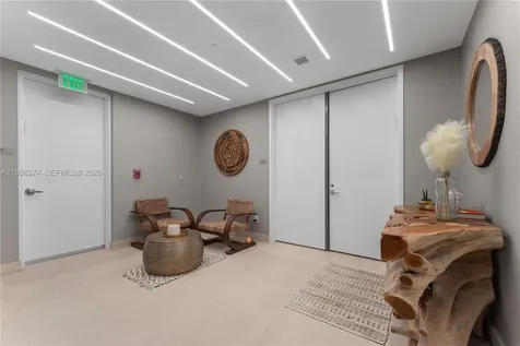 18975 Collins Avenue Sunny Isles Beach FL 33160
