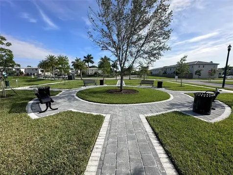 2671 SE 10th Street Homestead FL 33035