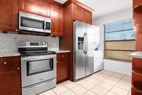 1360 NW 97th Terrace Pembroke Pines FL 33024