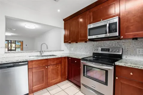 1360 NW 97th Terrace Pembroke Pines FL 33024