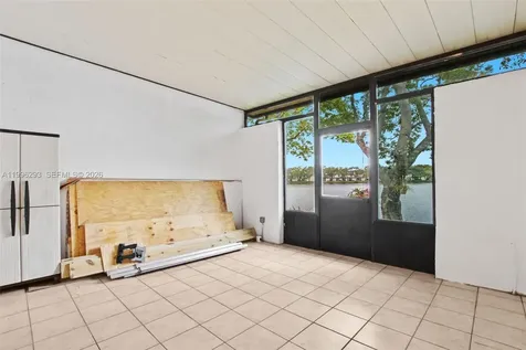 1360 NW 97th Terrace Pembroke Pines FL 33024