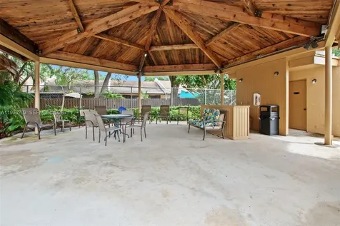 1360 NW 97th Terrace Pembroke Pines FL 33024
