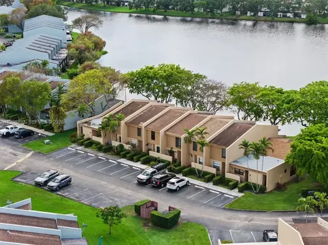 1360 NW 97th Terrace Pembroke Pines FL 33024