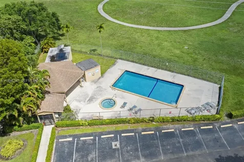 1360 NW 97th Terrace Pembroke Pines FL 33024
