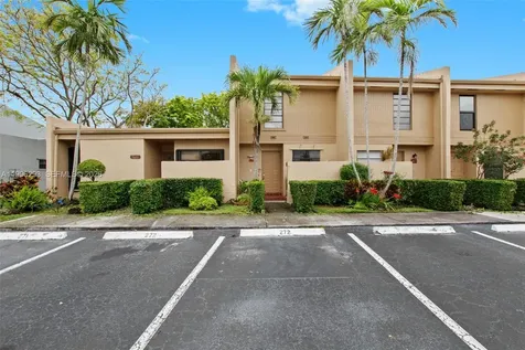 1360 NW 97th Terrace Pembroke Pines FL 33024