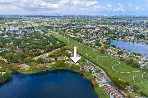 1360 NW 97th Terrace Pembroke Pines FL 33024