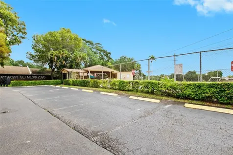 1360 NW 97th Terrace Pembroke Pines FL 33024