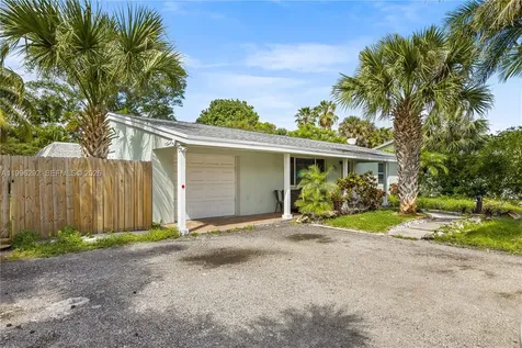 417 SW 1st Avenue Boynton Beach FL 33435