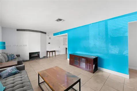 417 SW 1st Avenue Boynton Beach FL 33435