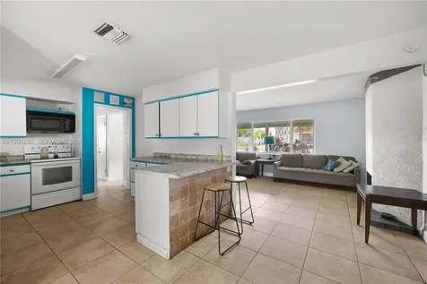 417 SW 1st Avenue Boynton Beach FL 33435