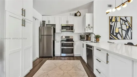 651 Shiloh Terrace Davie FL 33325