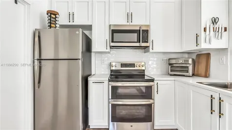 651 Shiloh Terrace Davie FL 33325