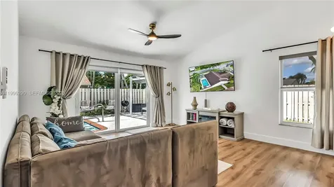 651 Shiloh Terrace Davie FL 33325