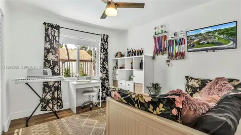 651 Shiloh Terrace Davie FL 33325