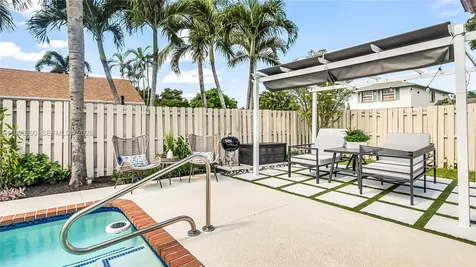 651 Shiloh Terrace Davie FL 33325