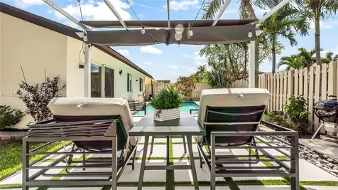651 Shiloh Terrace Davie FL 33325