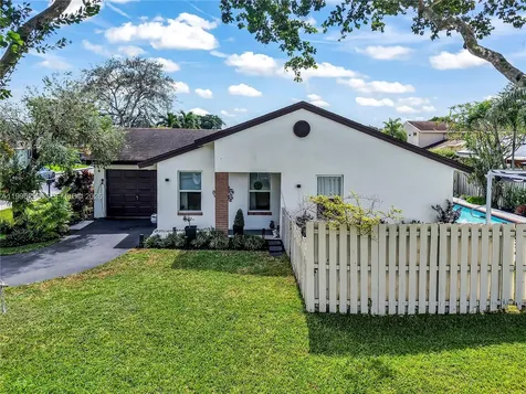 651 Shiloh Terrace Davie FL 33325