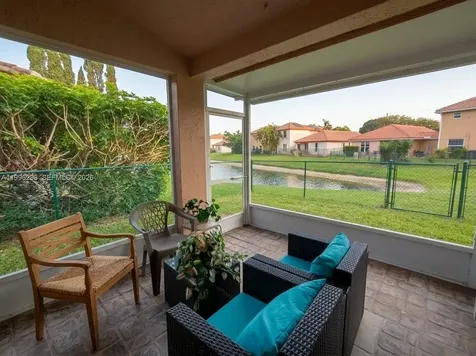 1016 Via Jardin Riviera Beach FL 33418