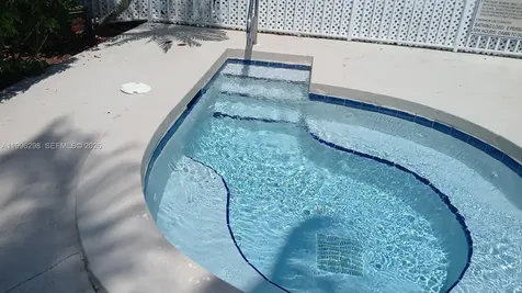 1016 Via Jardin Riviera Beach FL 33418