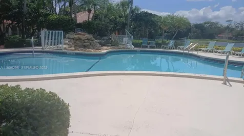 1016 Via Jardin Riviera Beach FL 33418