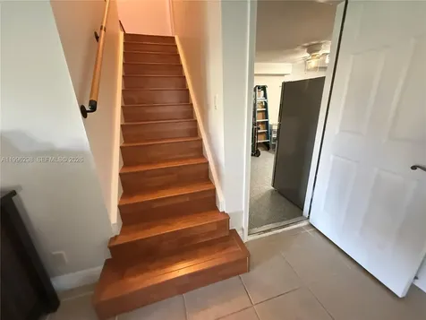 1016 Via Jardin Riviera Beach FL 33418
