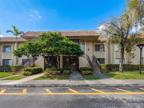 310 Lakeview Drive Weston FL 33326