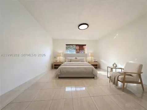 310 Lakeview Drive Weston FL 33326
