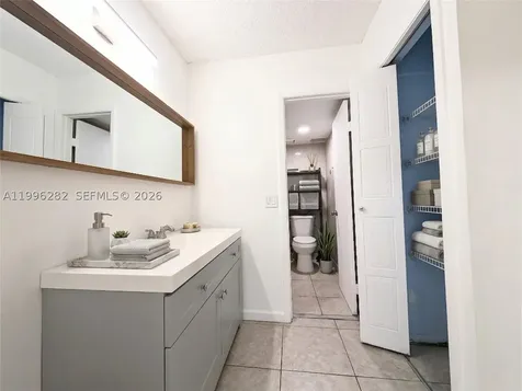 310 Lakeview Drive Weston FL 33326