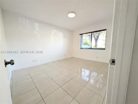 310 Lakeview Drive Weston FL 33326