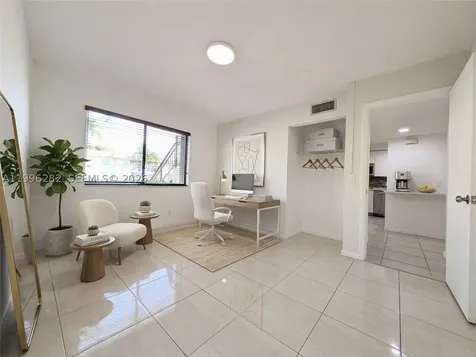 310 Lakeview Drive Weston FL 33326