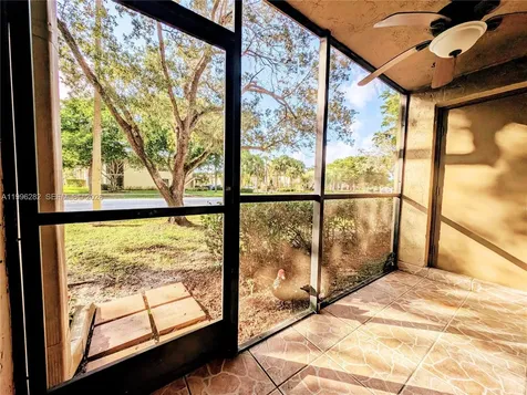 310 Lakeview Drive Weston FL 33326