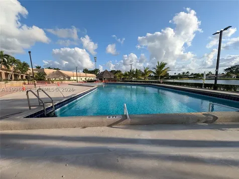 310 Lakeview Drive Weston FL 33326