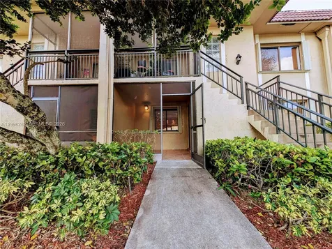 310 Lakeview Drive Weston FL 33326