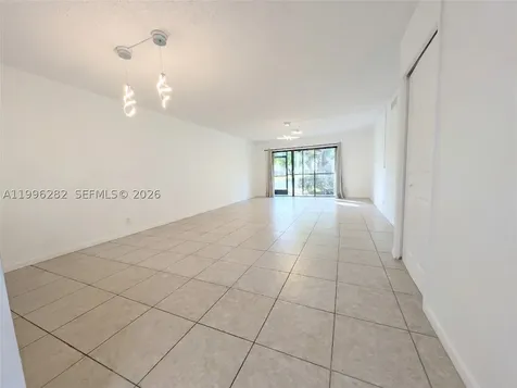 310 Lakeview Drive Weston FL 33326
