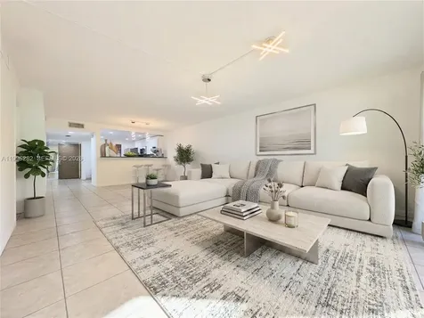 310 Lakeview Drive Weston FL 33326