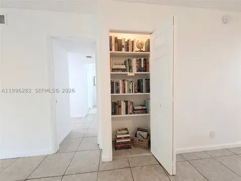 310 Lakeview Drive Weston FL 33326