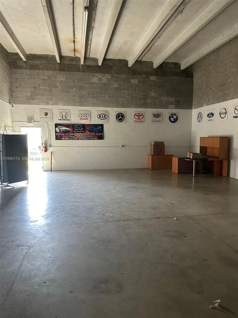 12450 NW 38th Avenue Opa-Locka FL 33054