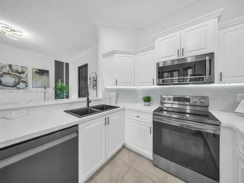 20673 NE 10th Path Miami FL 33179