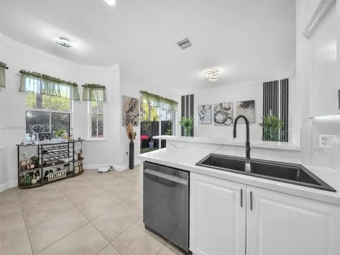 20673 NE 10th Path Miami FL 33179
