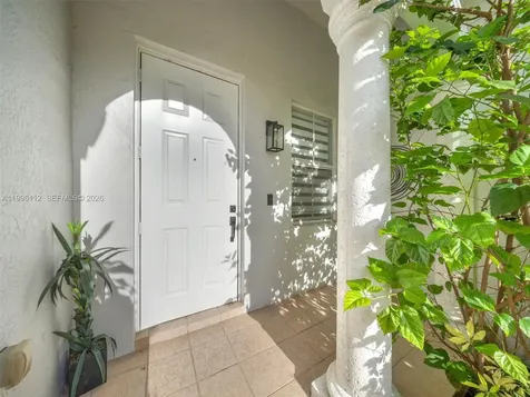 20673 NE 10th Path Miami FL 33179