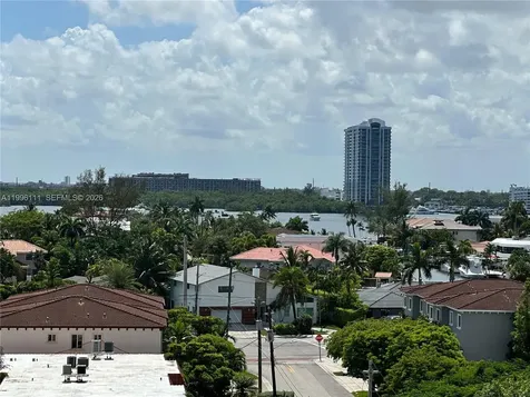 North Miami Beach FL 33160