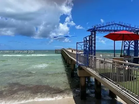 North Miami Beach FL 33160