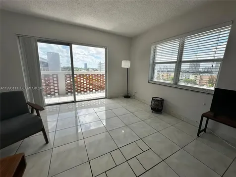 North Miami Beach FL 33160