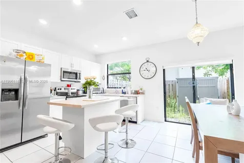 817 NE 211th Street Miami FL 33179