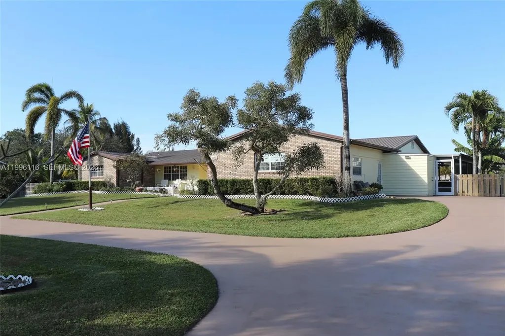 18901 SW 63rd Street Southwest Ranches FL 33332
